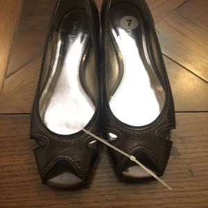 Calvin Klein Open Toe Brown Flats Size 7